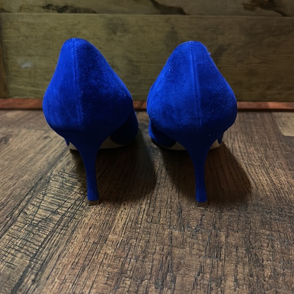 Manolo Blahnik blue suede pumps GREAT condition - Picture 3 of 6